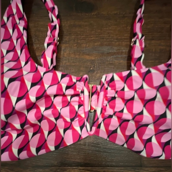 Time and Tru Women's 2X (20W-22W) Plus Size Geo Print V-Wire Bikini Swimwear Top - Picture 5 of 13